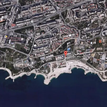 Beachfront شقة